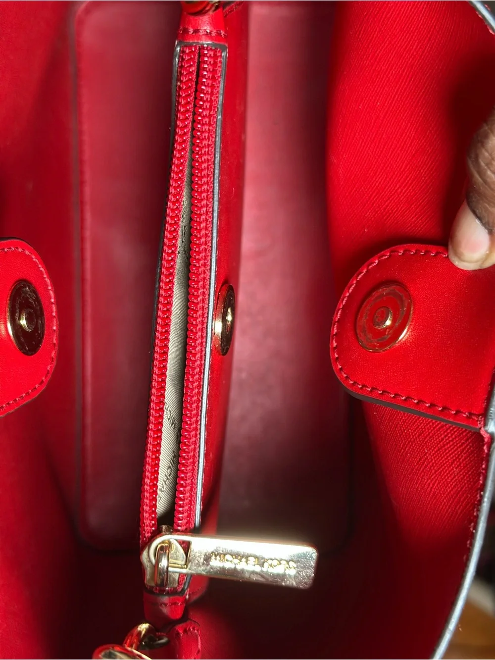 Michael Kors Red Leather Shoulder Bag Bucket Tote Set & Matching Wallet